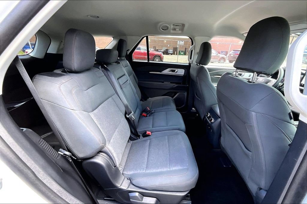 Certified 2025 Ford Explorer Active AWD/4WD image 25
