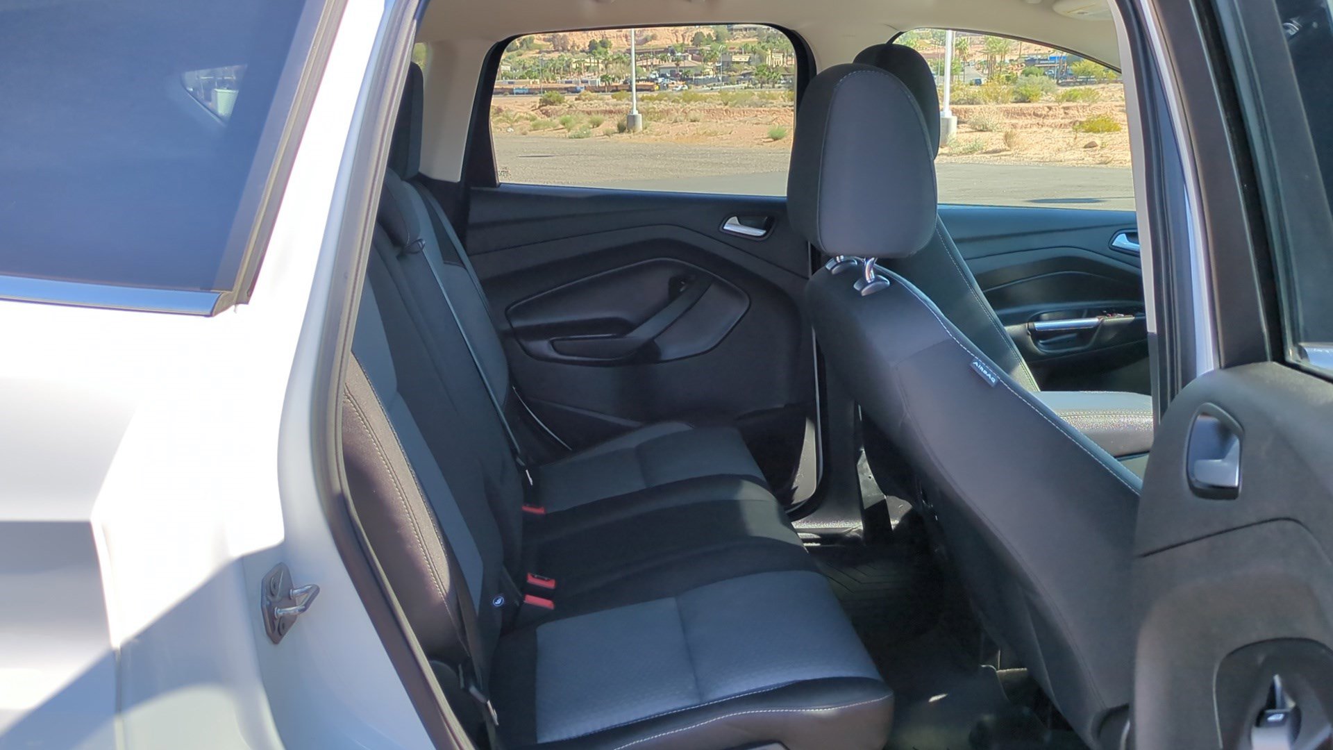 Used 2017 Ford Escape SE image 27