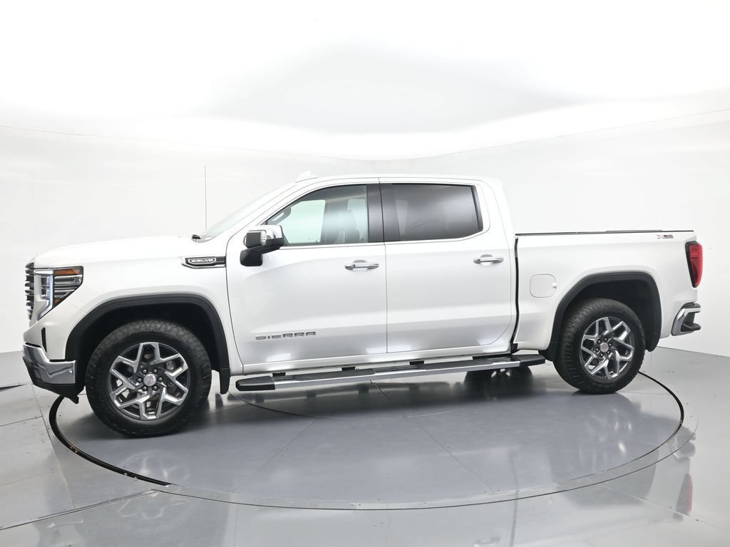 Used 2022 GMC Sierra 1500 SLT w/ SLT Convenience Package AWD/4WD image 33