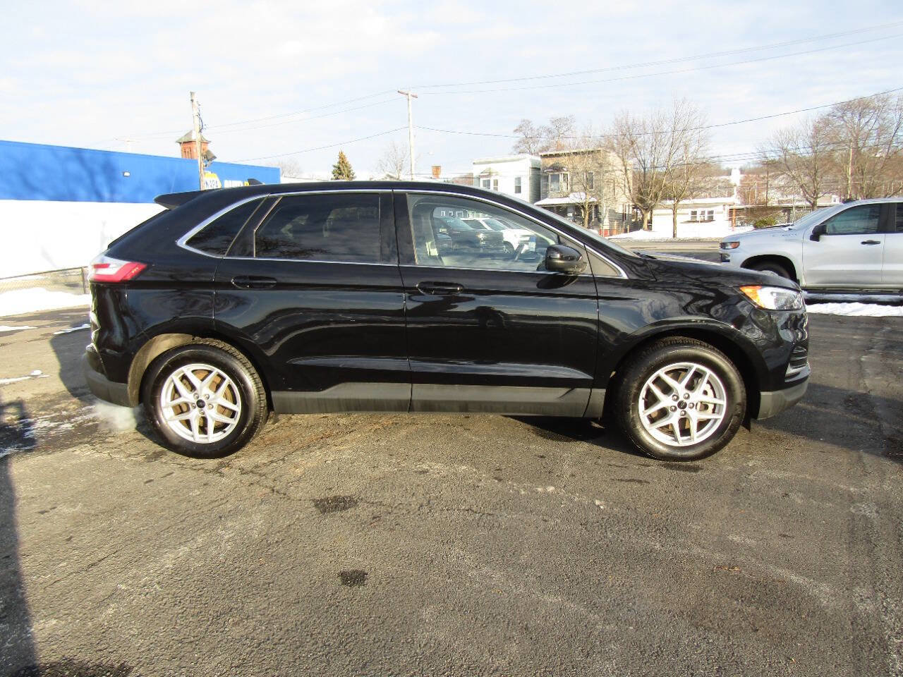 Used 2023 Ford Edge SEL image 7