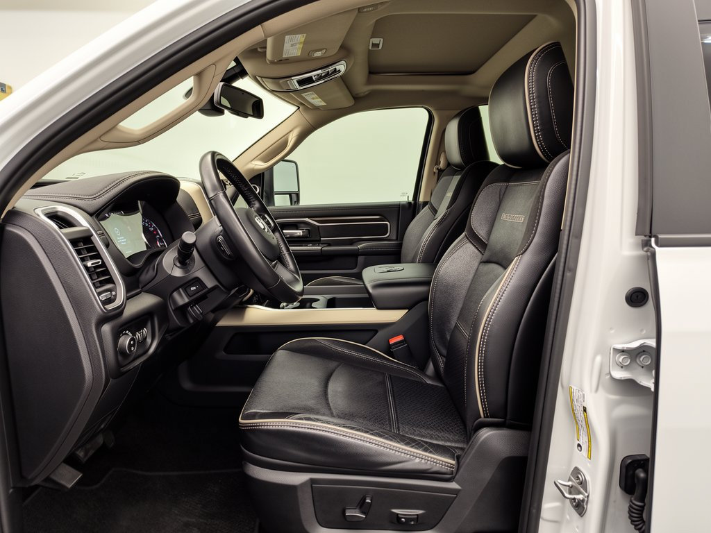 Used 2024 RAM 3500 Laramie AWD/4WD image 5