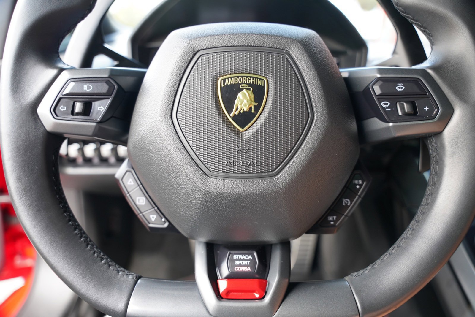 Used 2019 Lamborghini Huracan LP 580-2 image 17