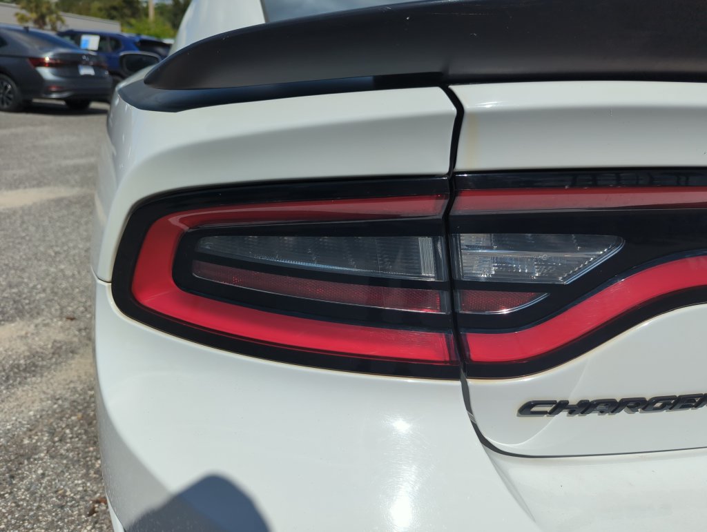 Used 2022 Dodge Charger Scat Pack w/ Daytona Edition Group RWD image 18