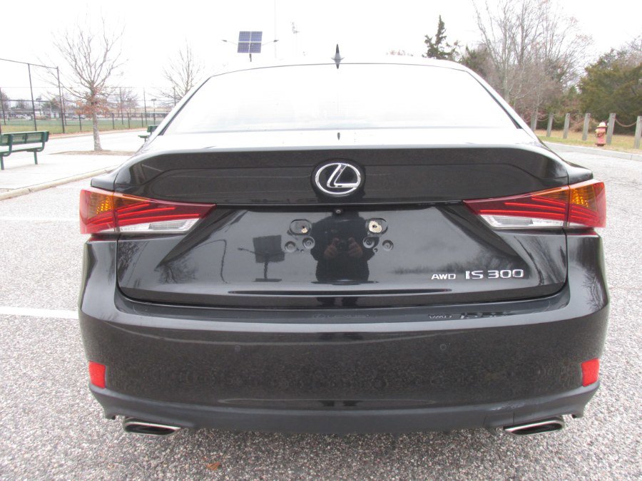 Used 2020 Lexus IS 300 AWD w/ Premium Package image 16
