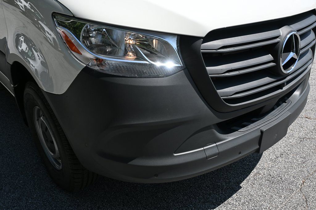 Used 2025 Mercedes-Benz Sprinter 2500 image 33