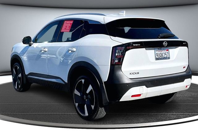 Certified 2025 Nissan Kicks SR image 4
