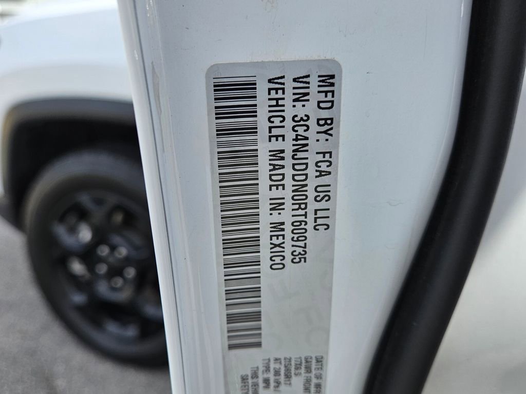 Used 2024 Jeep Compass Trailhawk image 6