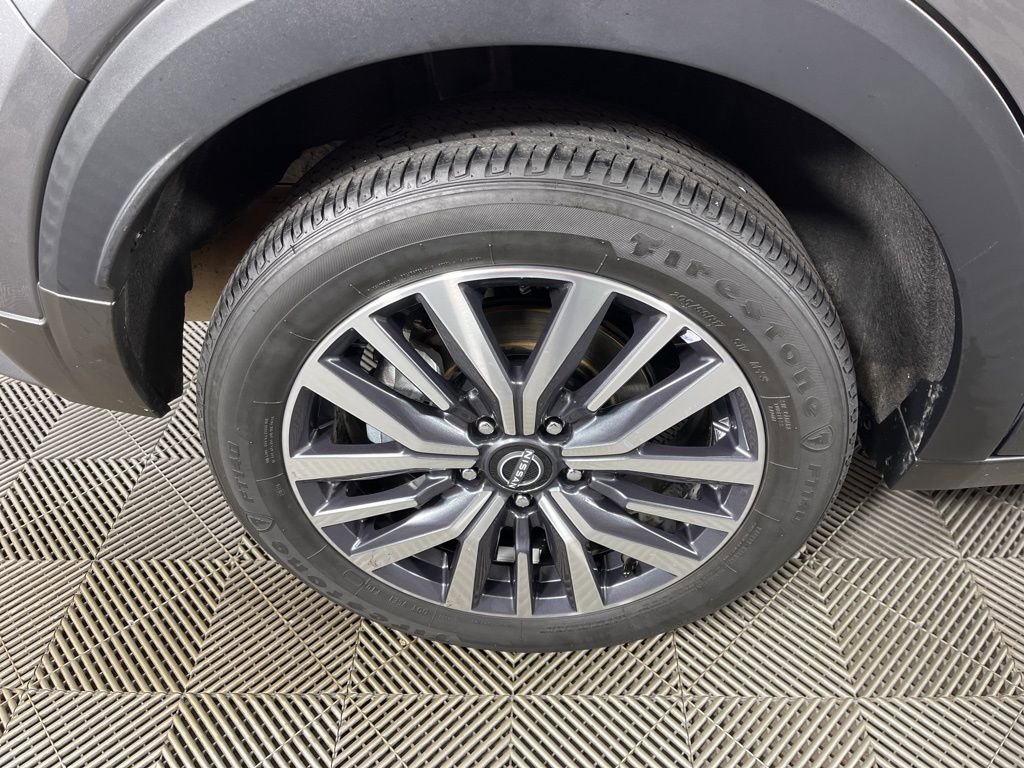 Used 2024 Nissan Kicks SR image 11