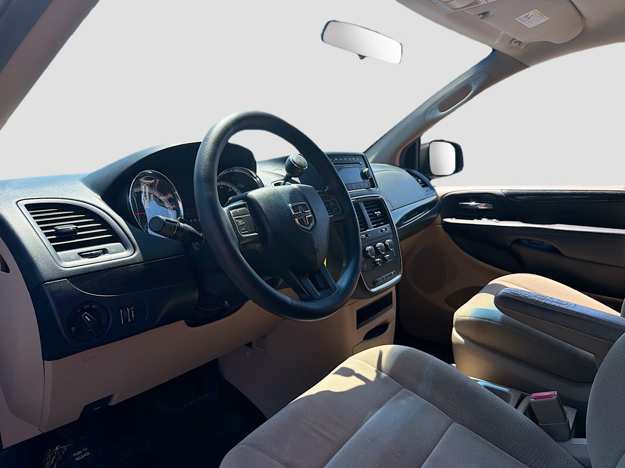 Used 2013 Dodge Grand Caravan SE FWD image 4