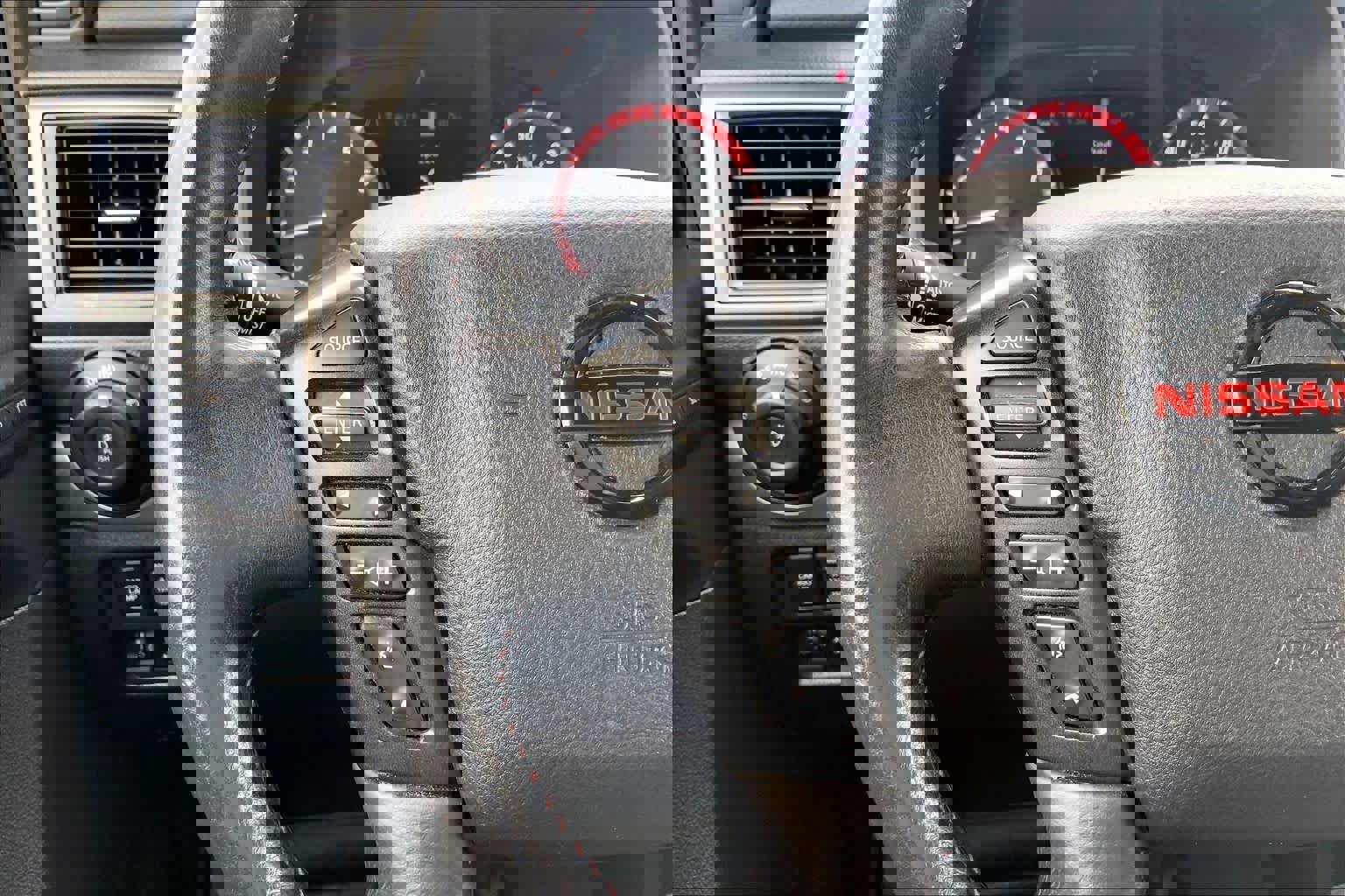 Used 2022 Nissan Titan PRO-4X w/ Pro-4x Convenience Package image 24