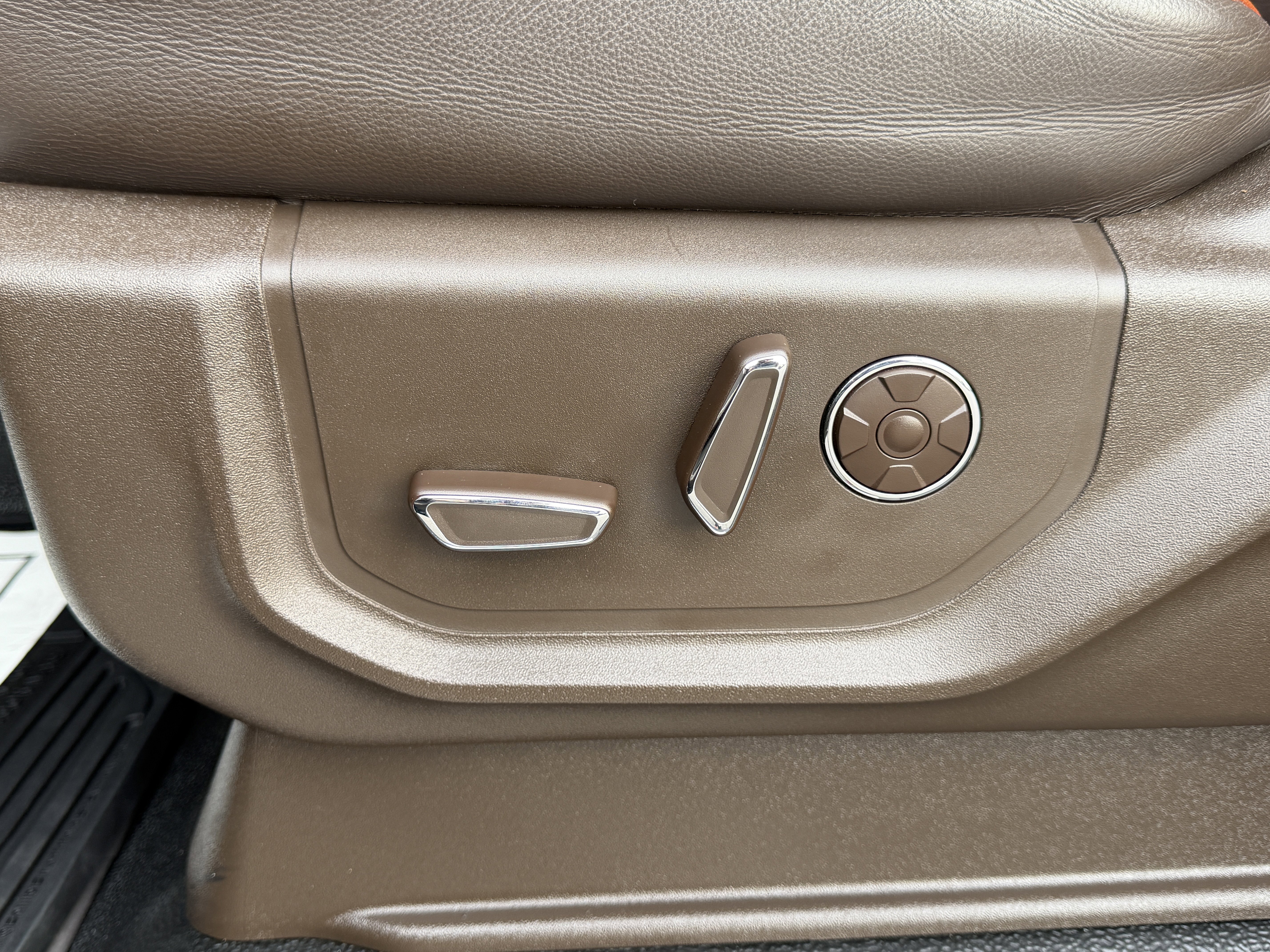 Certified 2022 Ford F350 King Ranch w/ Tremor Off-Road Package image 13