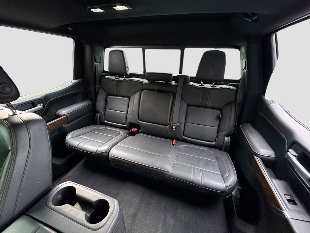 Used 2021 Chevrolet Silverado 1500 High Country w/ Technology Package image 16