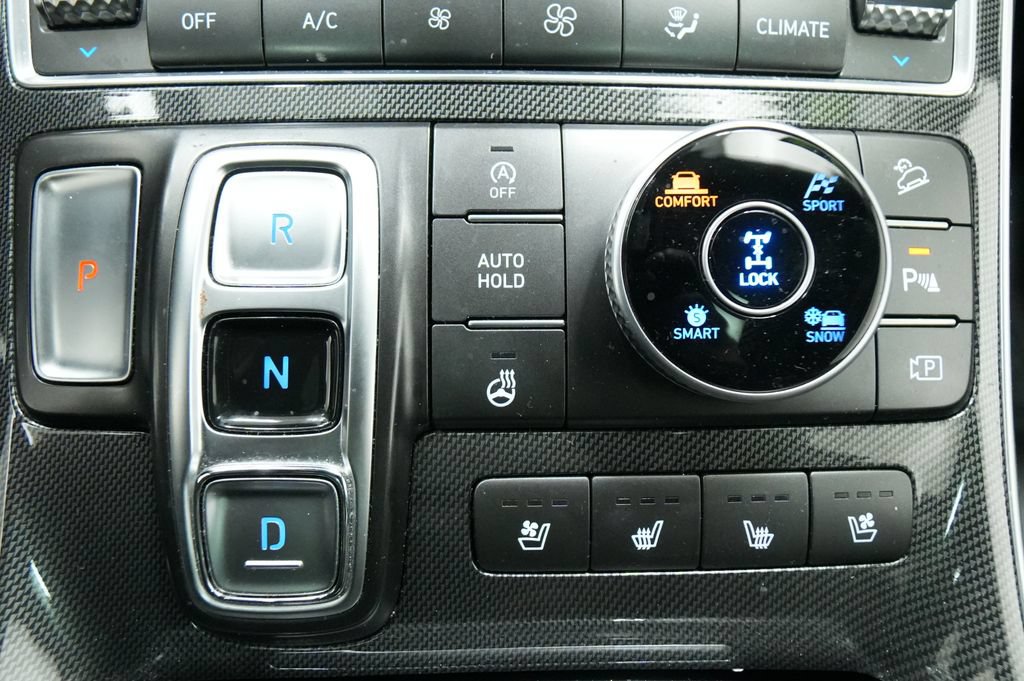 Used 2022 Hyundai Santa Fe Limited AWD/4WD image 37