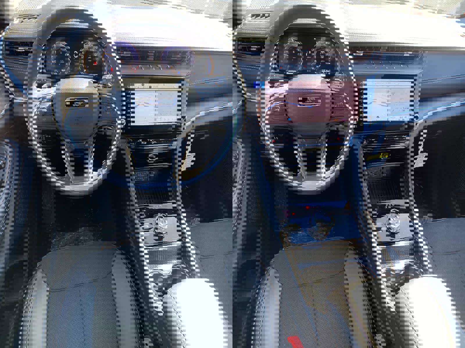 New 2026 Jeep Grand Cherokee Altitude image 9