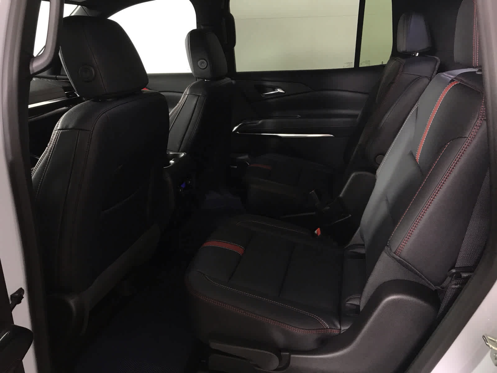 New 2026 Chevrolet Traverse RS w/ LPO, Floor Liner Package image 8