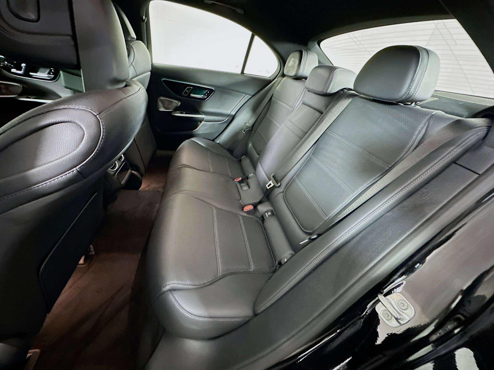 Used 2024 Mercedes-Benz C 300 4MATIC Sedan image 29
