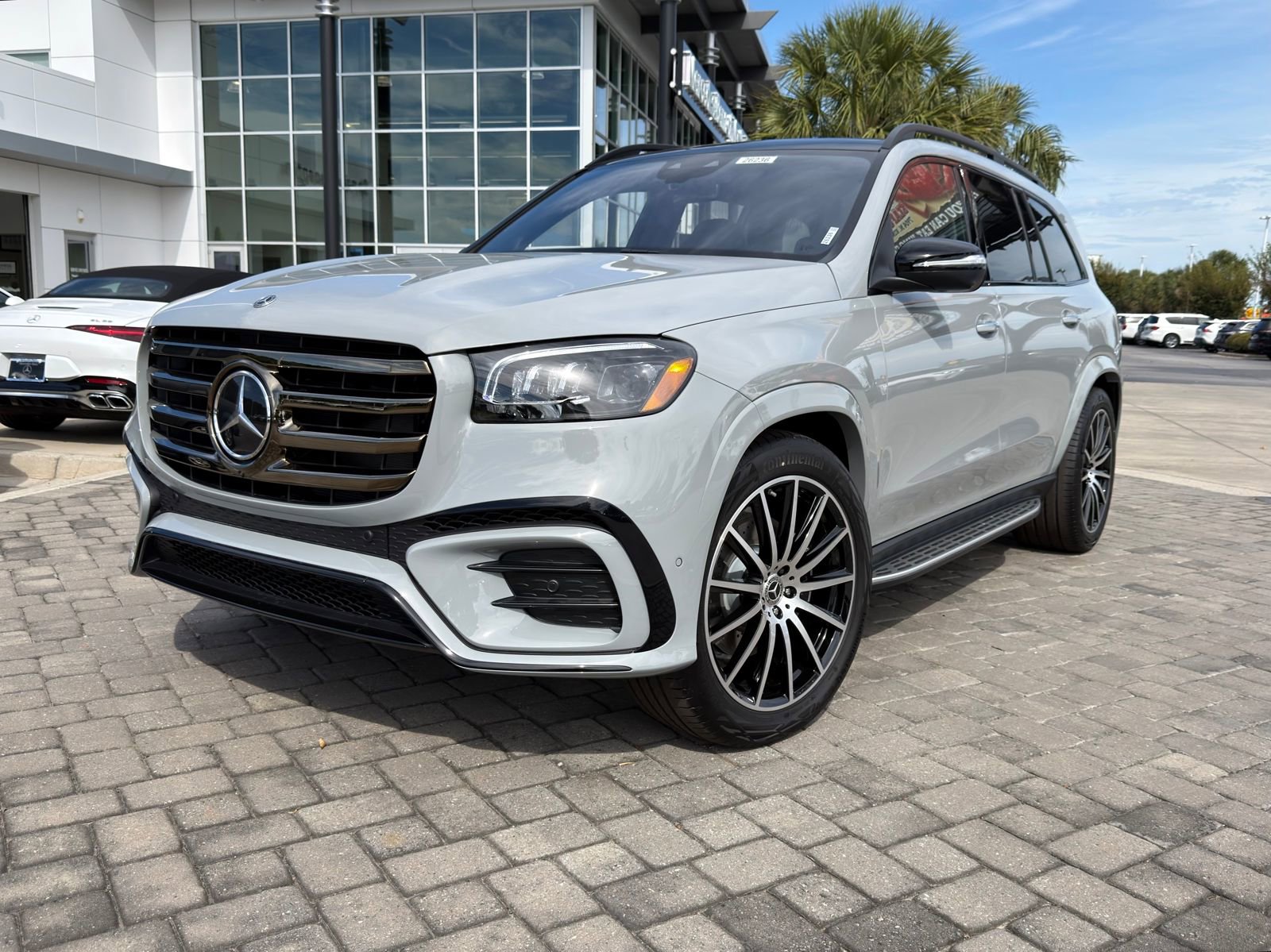 Used 2026 Mercedes-Benz GLS 580 4MATIC image 1