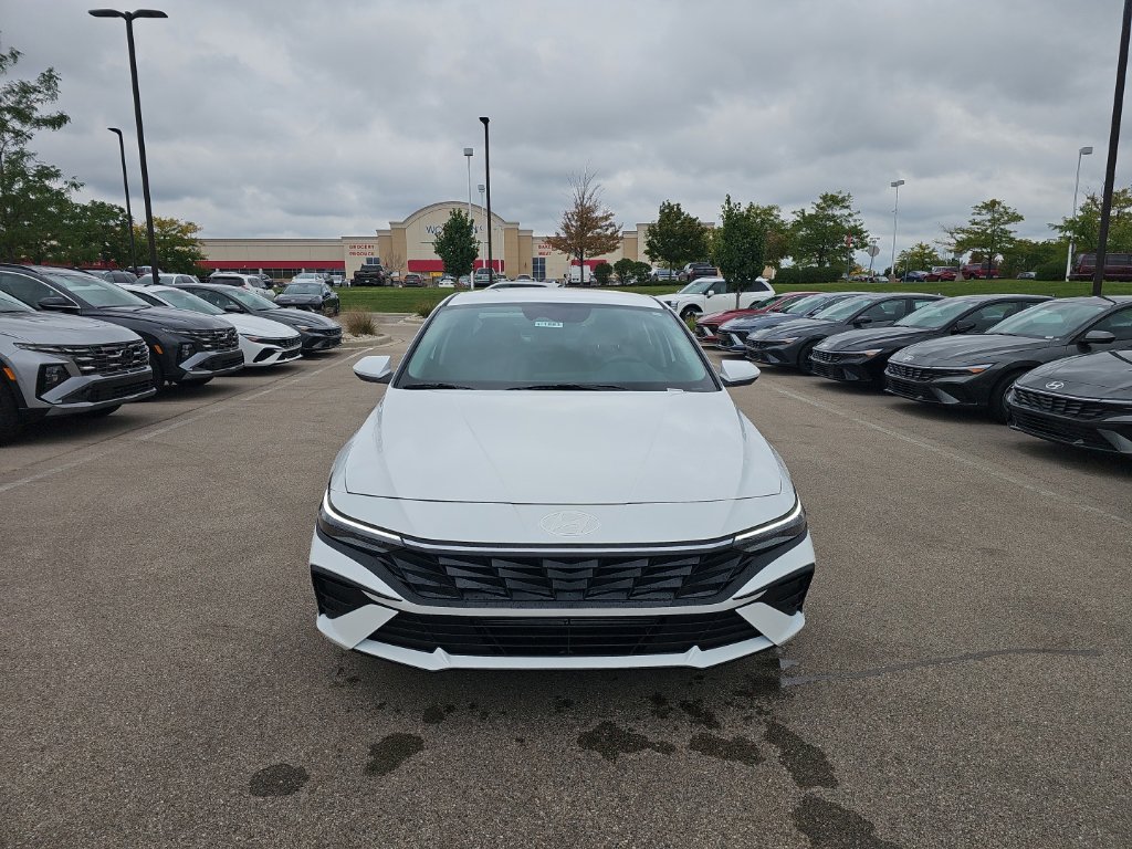 New 2026 Hyundai Elantra SE FWD image 8