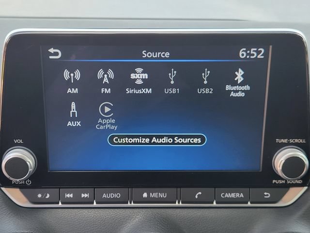 Used 2025 Nissan Sentra SV FWD image 17