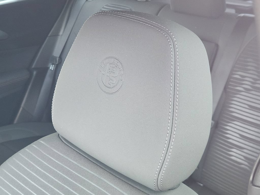 Used 2025 Alfa Romeo Tonale AWD/4WD image 24