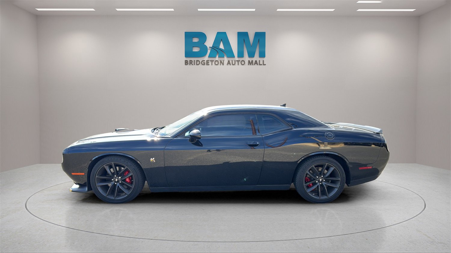 Used 2019 Dodge Challenger R/T Scat Pack w/ Shaker Package image 4