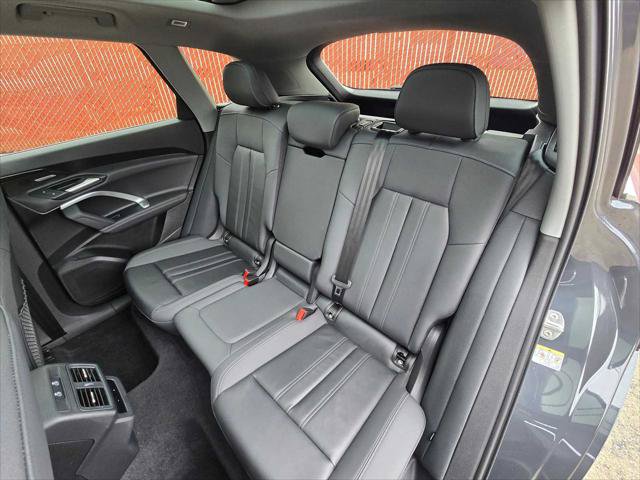 Certified 2025 Audi Q5 Premium w/ Premium Plus AWD/4WD image 17