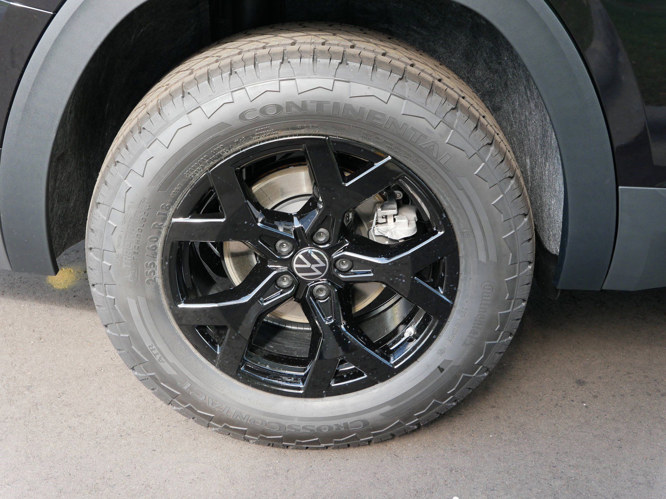 New 2026 Volkswagen Atlas Peak Edition image 5