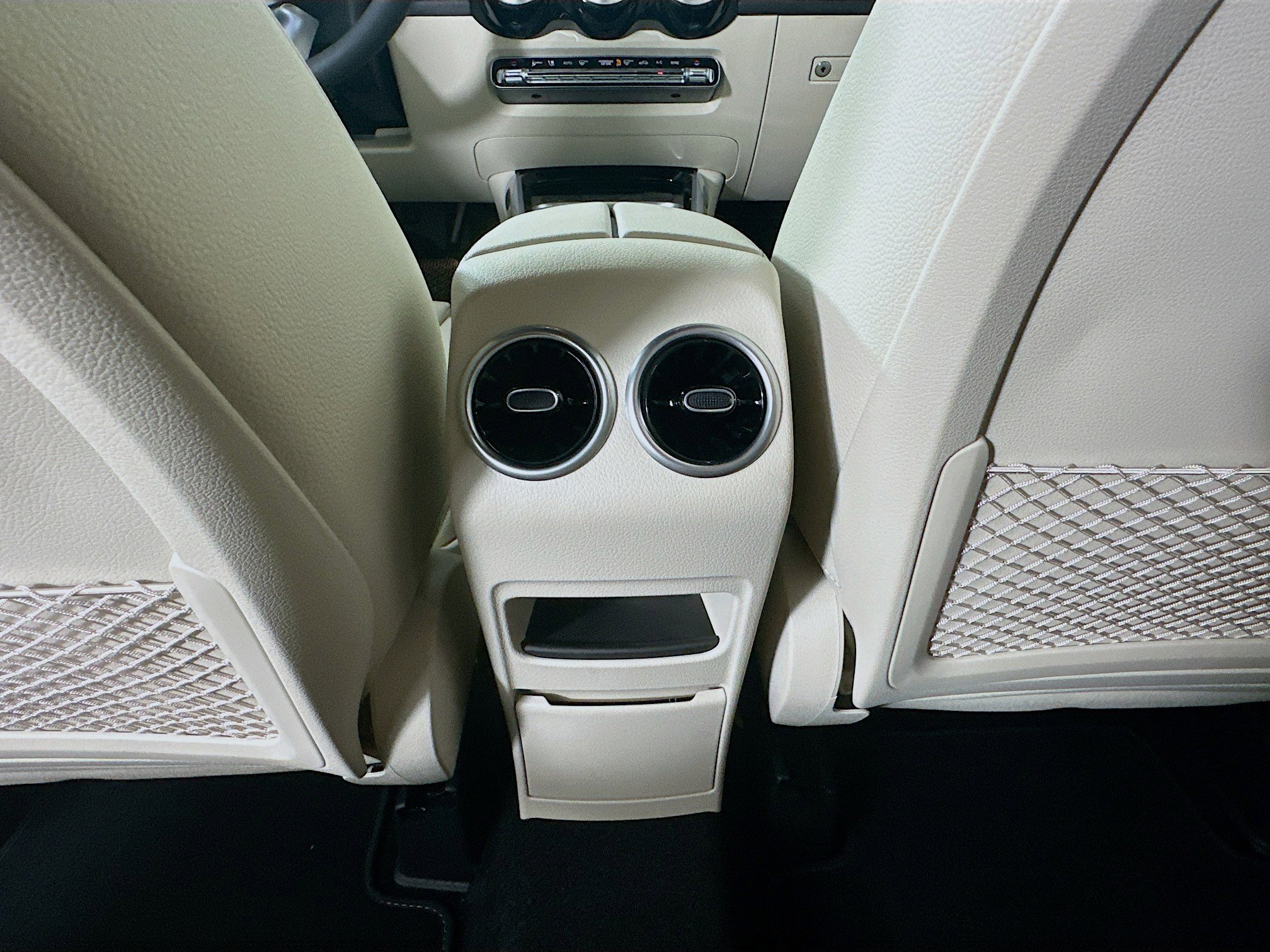 Certified 2025 Mercedes-Benz GLB 250 4MATIC image 32