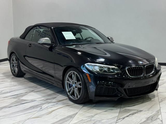 Used 2015 BMW M235i Convertible image 4