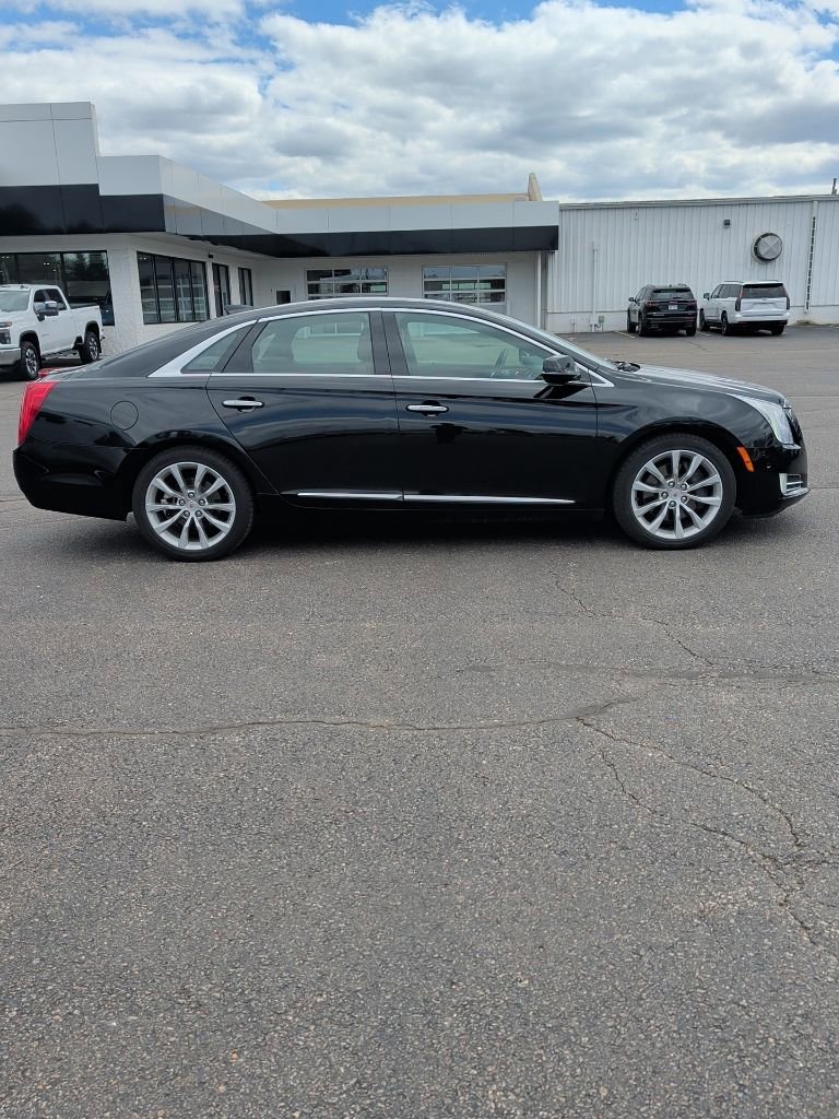 Used 2015 Cadillac XTS Luxury FWD image 4