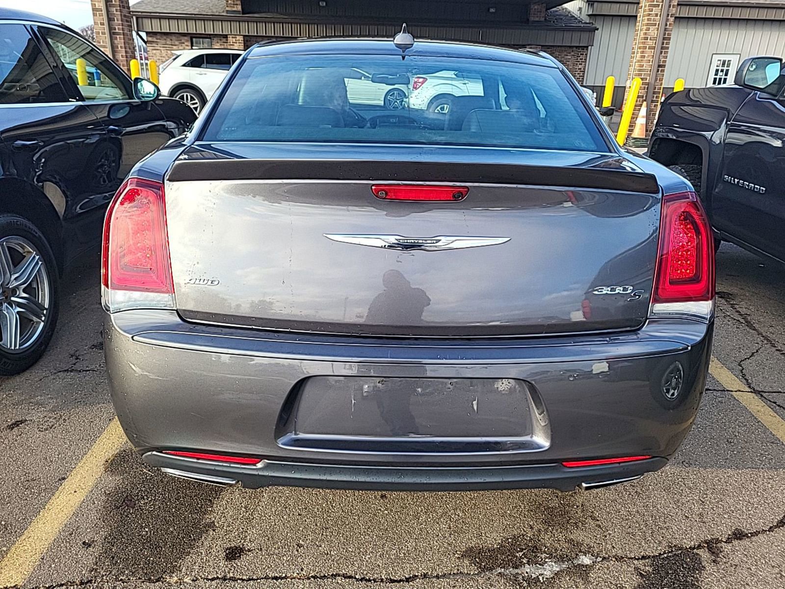 Used 2017 Chrysler 300 S image 6