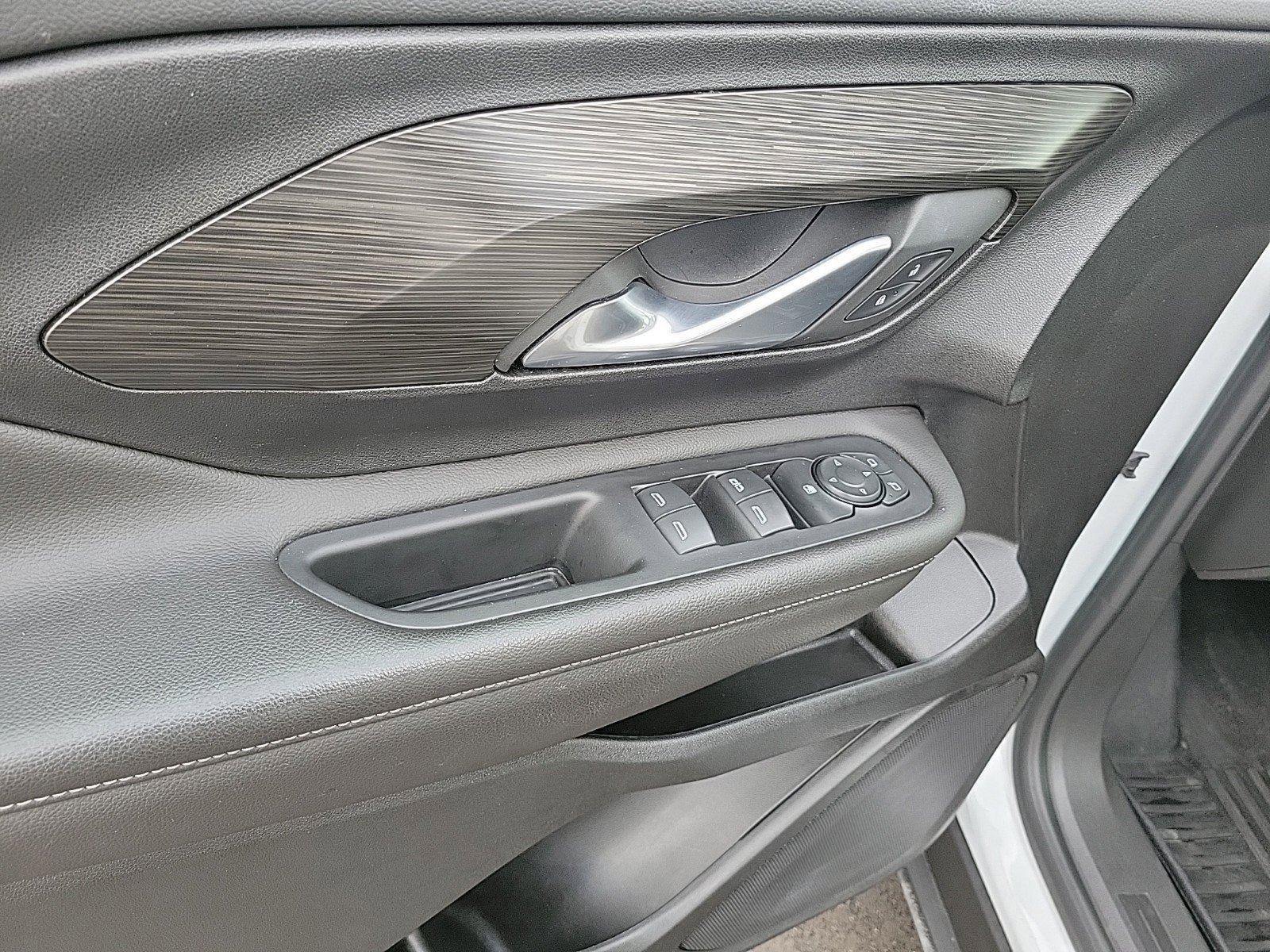 Used 2022 GMC Terrain SLE w/ Driver Convenience Package image 19