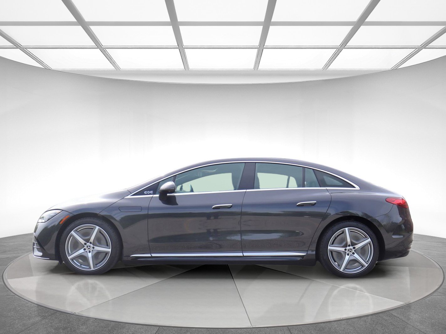 Used 2023 Mercedes-Benz EQE 350+ 4MATIC Sedan image 5