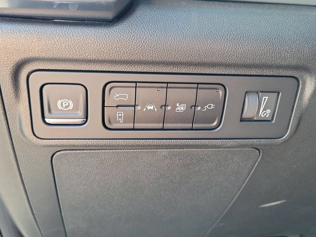 Used 2026 GMC Hummer EV SUV AWD/4WD image 17