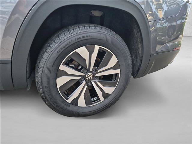 Used 2024 Volkswagen Atlas SE FWD image 24