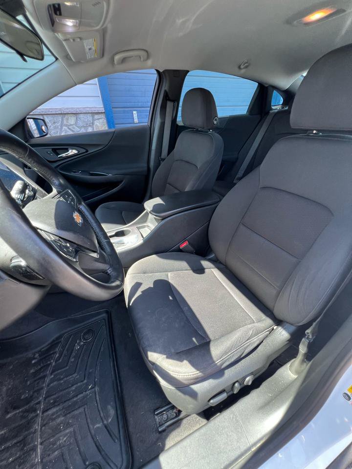 Used 2020 Chevrolet Malibu RS FWD image 14