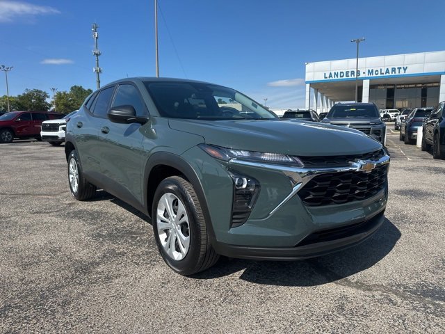 Used 2025 Chevrolet Trax LS