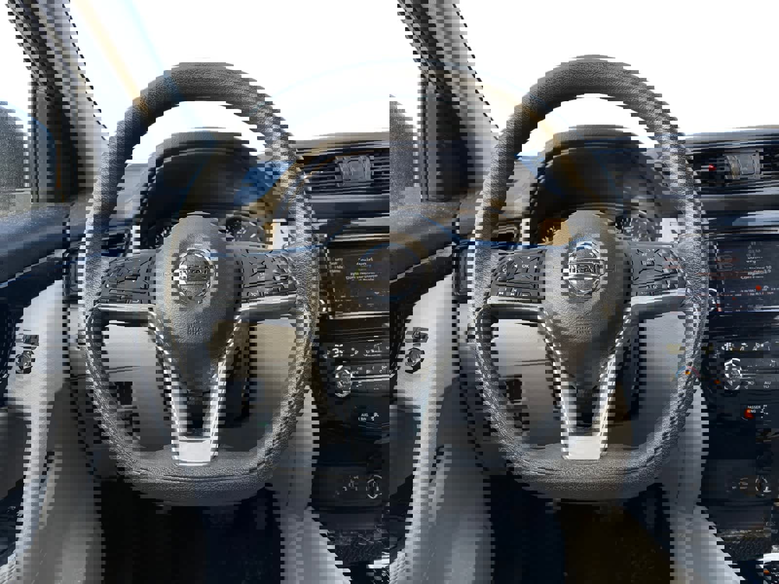 Used 2019 Nissan Rogue Sport SV image 12