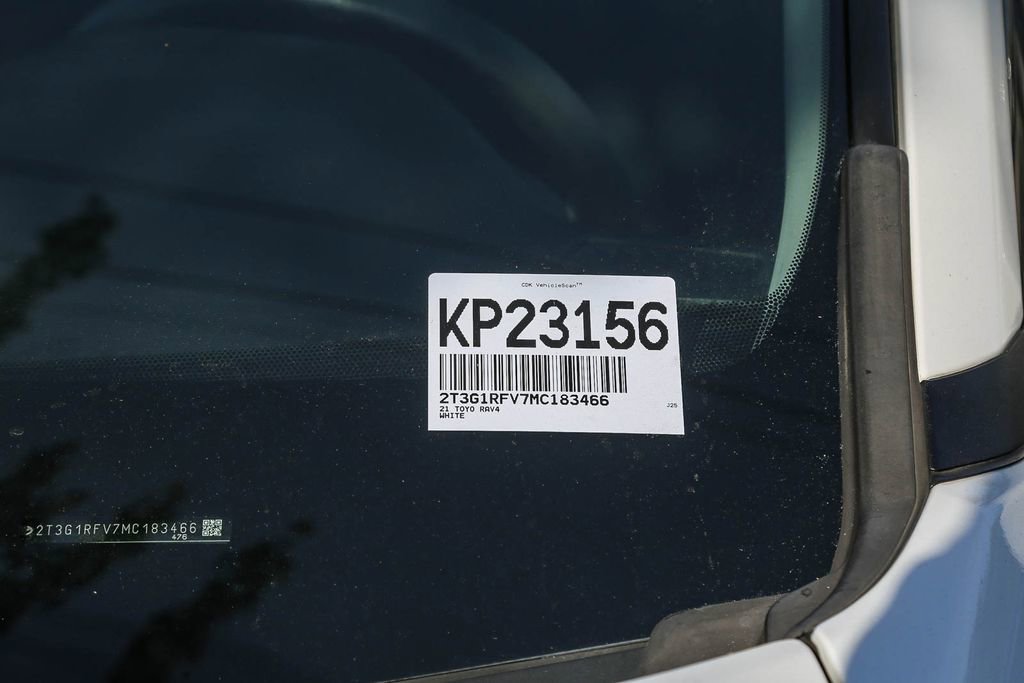 Used 2021 Toyota RAV4 LE image 26