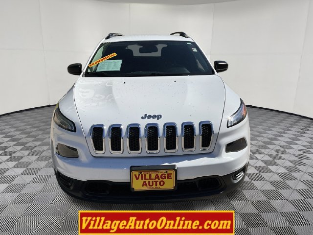 Used 2017 Jeep Cherokee Sport w/ Cold Weather Group FWD image 13