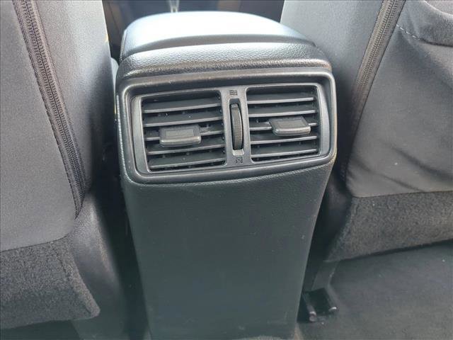 Used 2016 Nissan Rogue S image 16