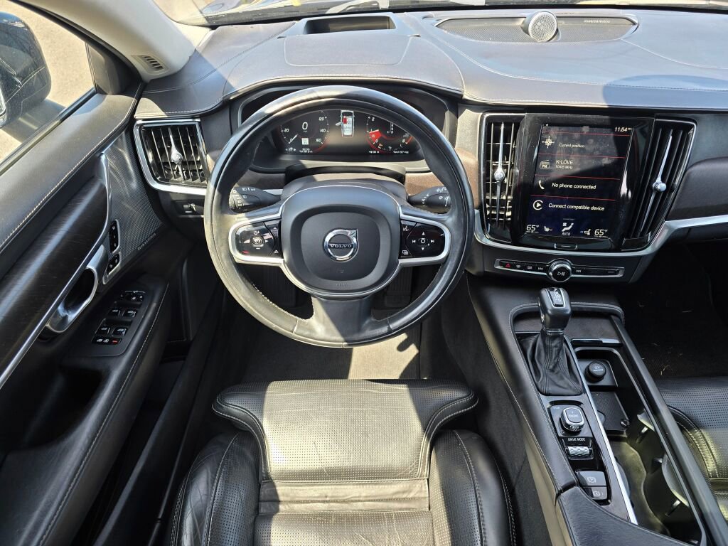 Used 2017 Volvo V90 T6 Cross Country AWD/4WD image 2