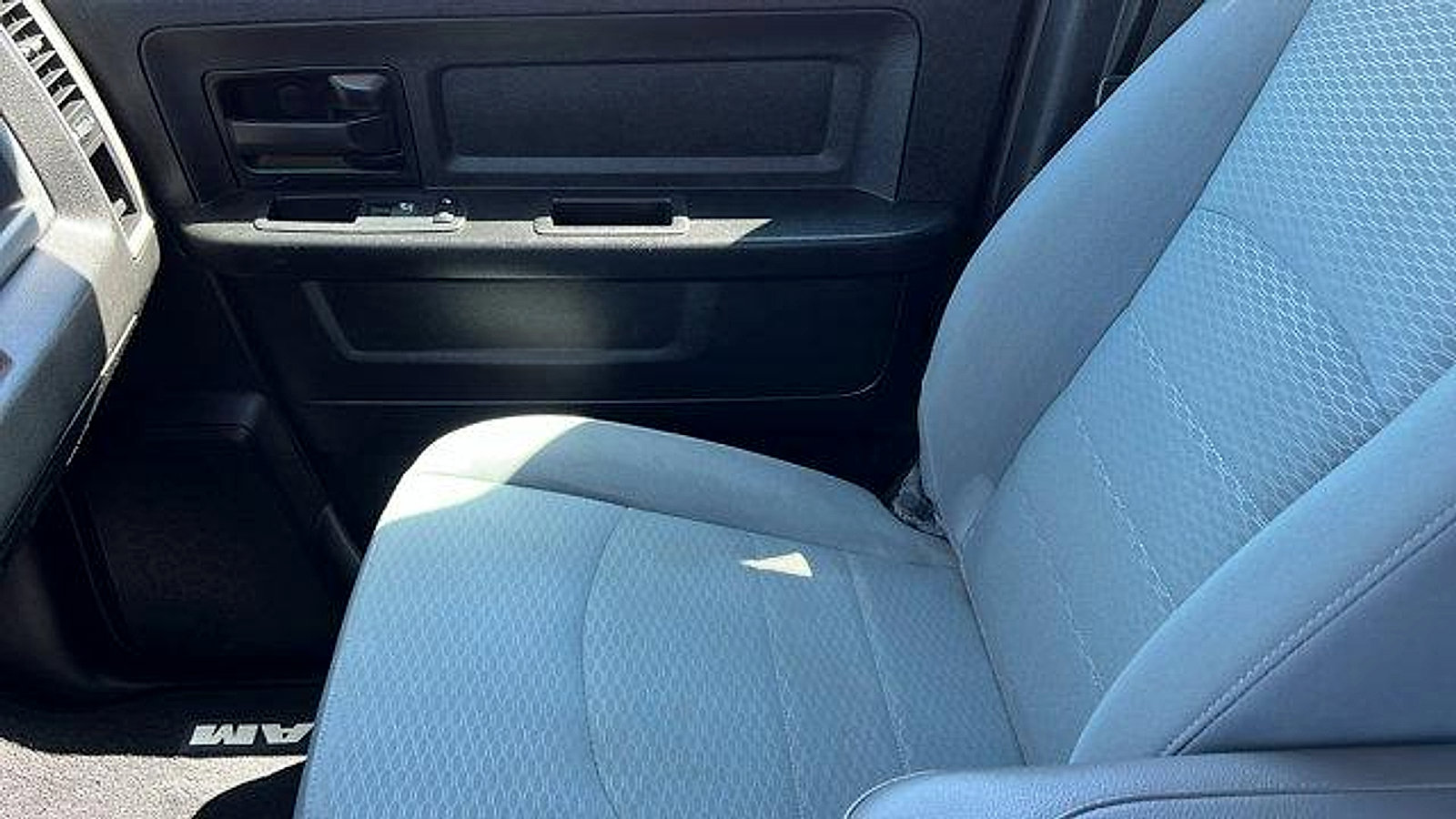 Used 2019 RAM 1500 Express image 17