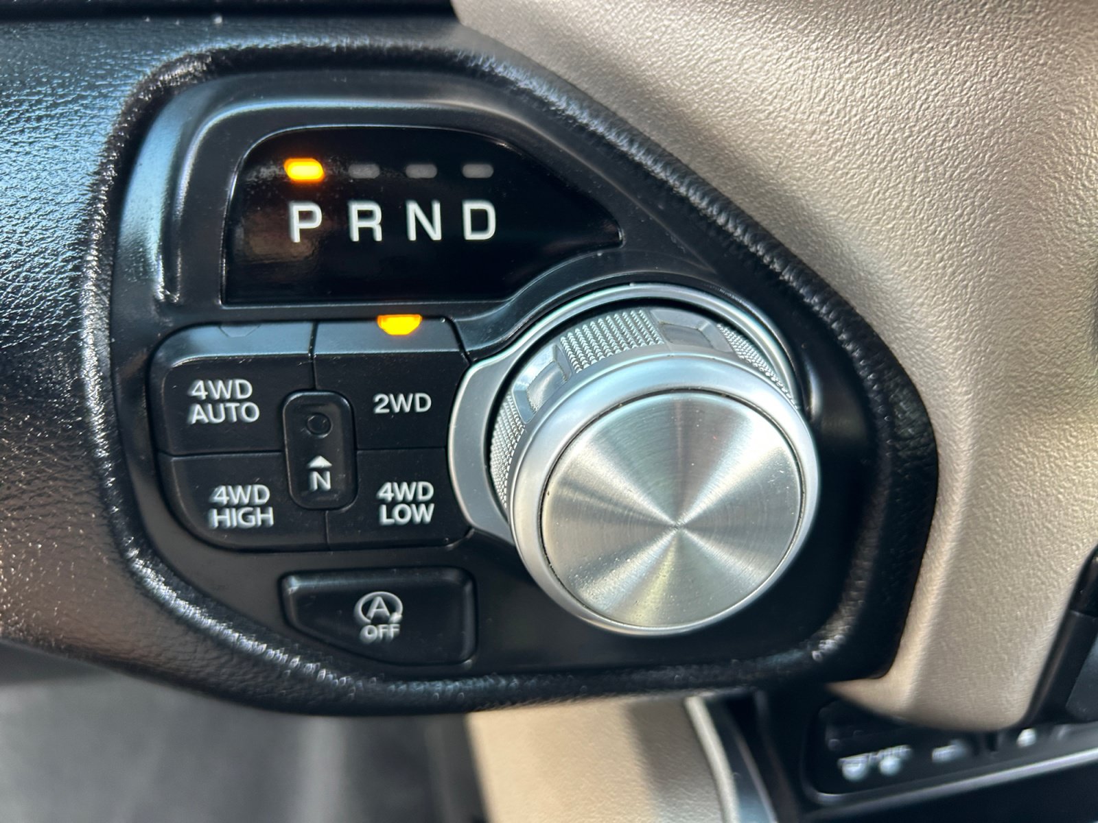 Used 2019 RAM 1500 Laramie w/ Sport Appearance Package AWD/4WD image 15