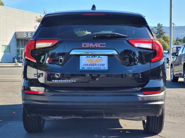 Used 2024 GMC Terrain SLE image 7