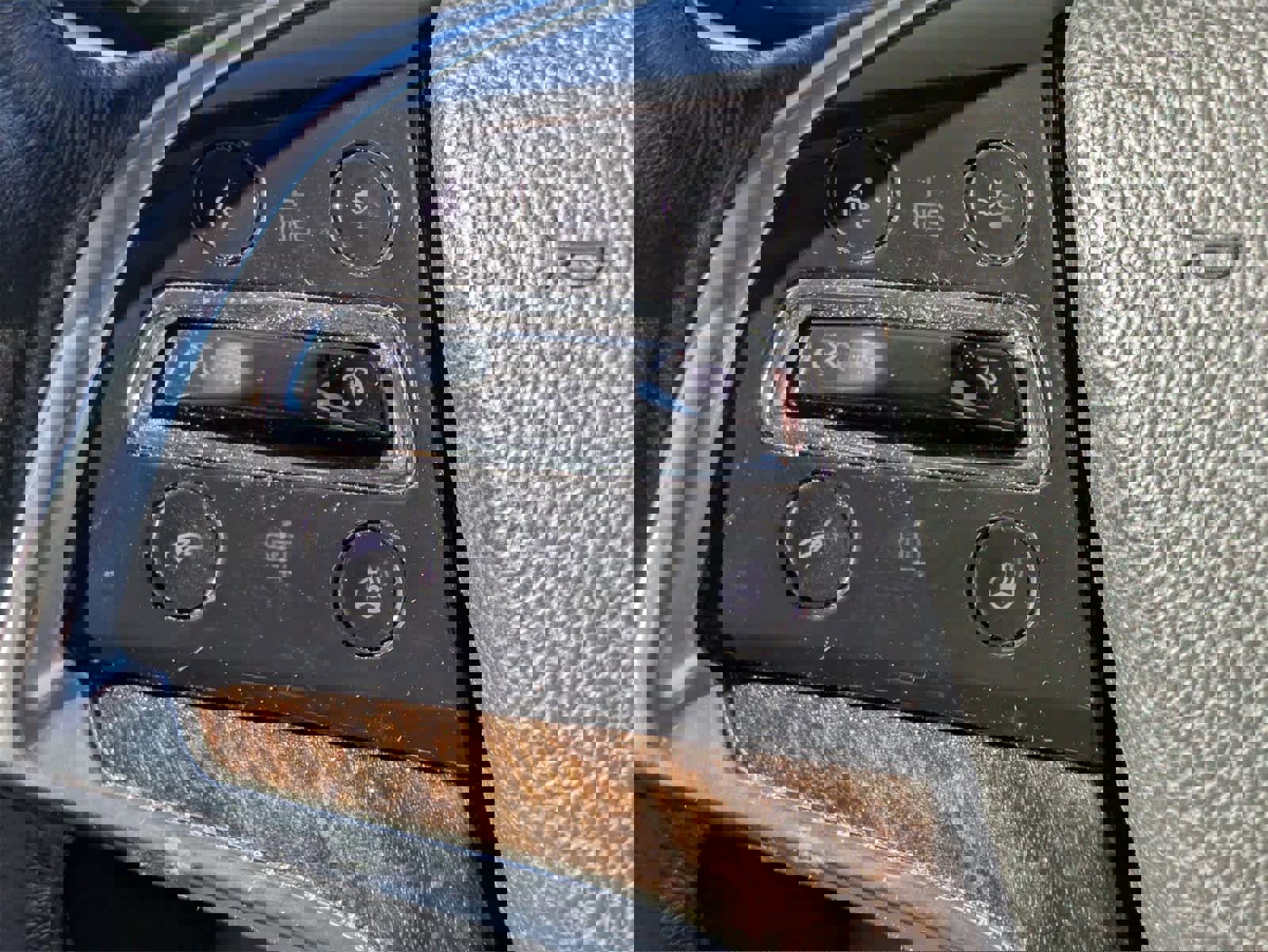 Used 2013 Cadillac XTS Luxury w/ Driver Awareness Package image 7