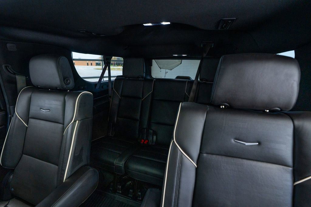 Used 2025 Cadillac Escalade ESV Sport w/ LPO, ONYX Package image 55