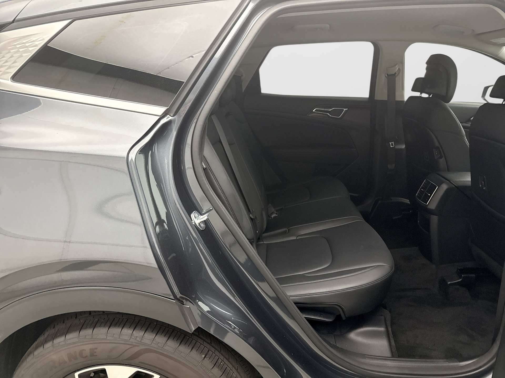 Used 2024 Kia Sportage EX FWD image 19