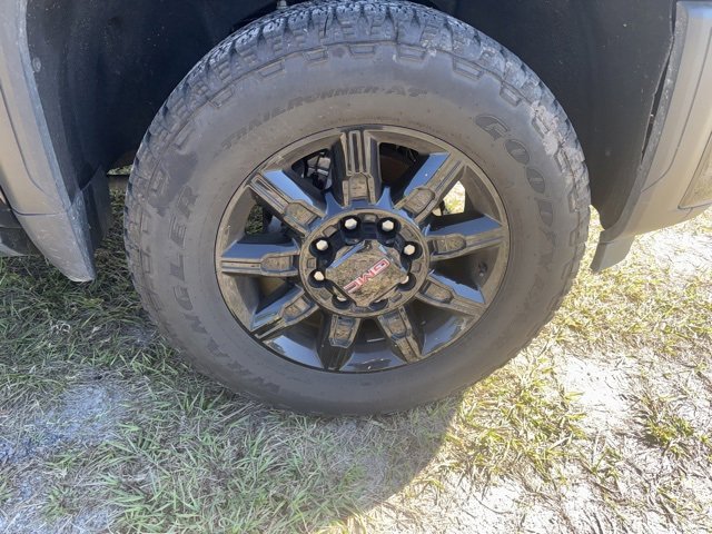 Used 2025 GMC Sierra 2500 AT4 w/ AT4 Premium Plus Package image 5