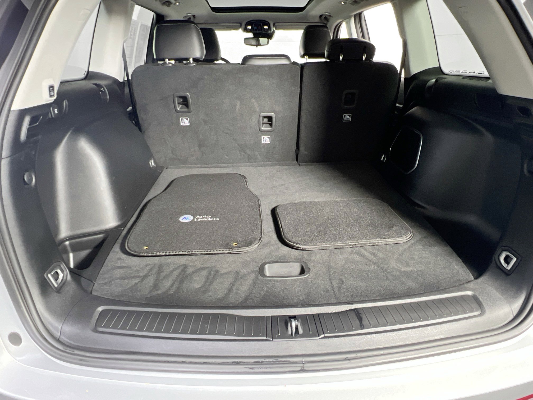 Used 2022 Jeep Grand Cherokee Limited image 26